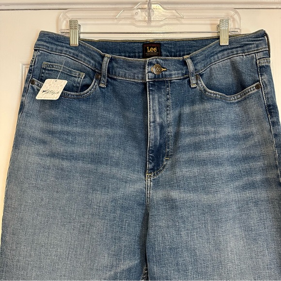 Lee High Rise Flare size 33 (16) - Picture 2 of 7